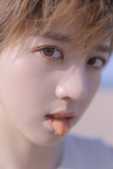女生下面肿了是什么原因